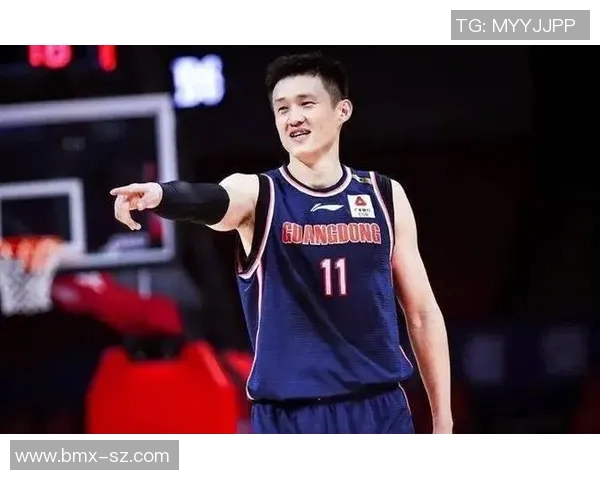 周鹏：从篮球场上的拼搏者到生活中的奋斗典范，激励无数年轻人的成长之路